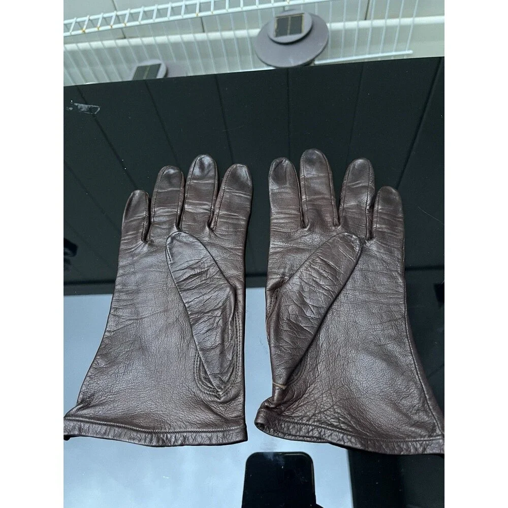 Bacmo  Woman's Brown Leather Lined Wrist Gloves Size 7 1/2 Solid Casual